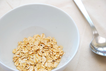 Small serving of healthy oatmeal