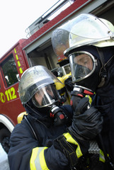 Feuerwehrmann unter Atemschutz