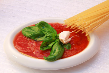 spaghetti e pomodoro