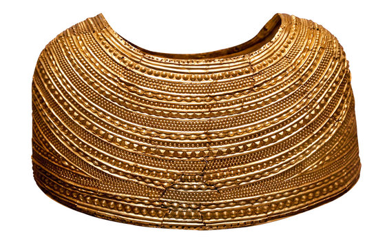 Ancient gold cape from Bronze Age Britain