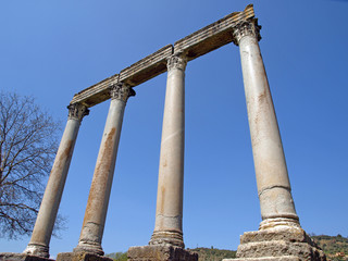 Fototapeta premium Colonnes monolithiques à Riez (04)