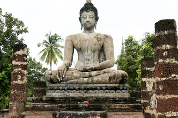 Obraz premium seated buddha sukothai thailand