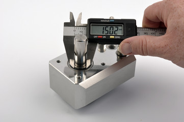 Messen mit digitalem Messschieber