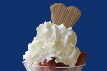 Eis mit Sahnehaube