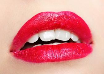 girl's lips zone make-up