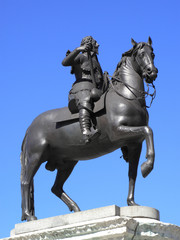 Fototapeta na wymiar King Charles 1 (1600-1649) equestrian statue