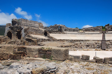 RUINAS DEL TEATRO DE BAELO CLAUDIA EN CÁDIZ