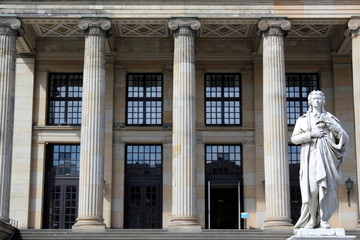 Berlin, Schiller vor Schauspielhaus
