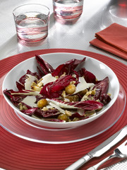 salade de chicorée aux noix,figues et ognons