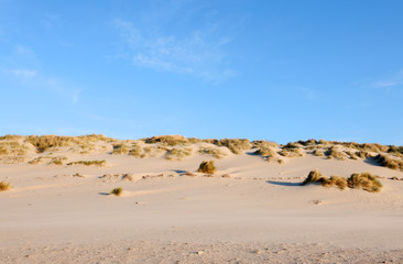 Fototapeta na wymiar sabbia e cielo