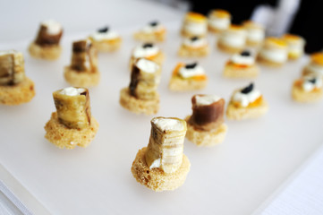 aperitivo di involtini con formaggio