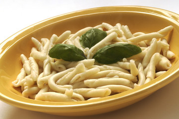 Strozzapreti in bianco - Cucina italiana