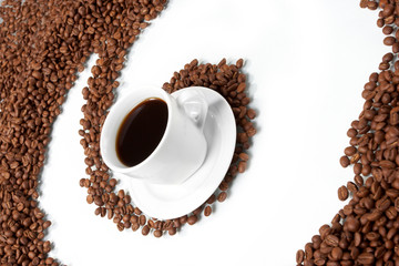 Cup with coffee, costing on coffee grain
