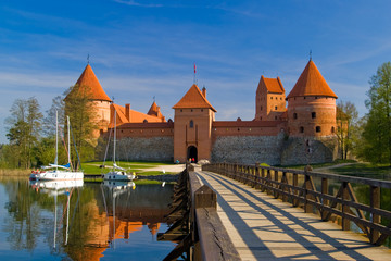 Trakai castle in Lithuania - obrazy, fototapety, plakaty