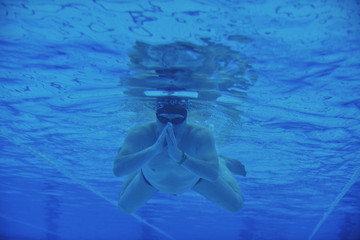 Naklejka premium swimming pool underwater