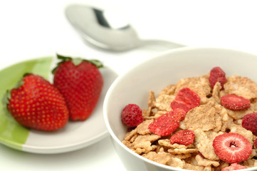 Cereals with strawberries