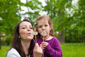 Fototapeta premium Happy life time - mother with child