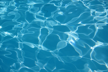 Obraz na płótnie Canvas Wasser im Swimming Pool