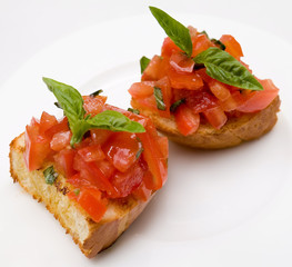 toast with tomatoes