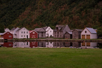 Fototapeta na wymiar Norway wooden houses in countryside
