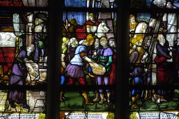 Dekokissen Frankreich, Glasfenster in der Kirche Saint Martin de Triel © PackShot