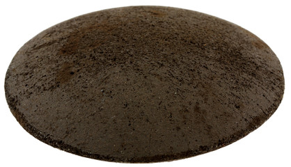 galet de massage en argile alvéolaire chocolat, fond blanc