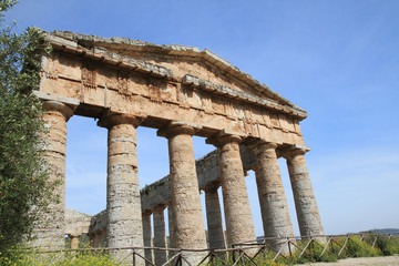 Fototapeta premium TEMPLI DI SEGESTA SICILY ITALY