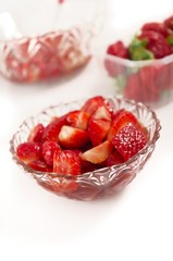 strawberries with sugar and wine