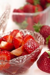strawberries with sugar and wine