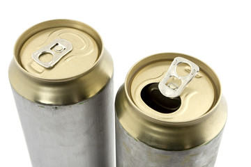 Zwei Dosen