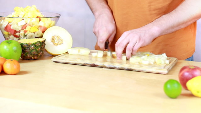 Slicing melon