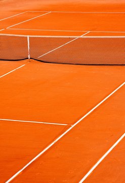 Court de tennis en terre battue