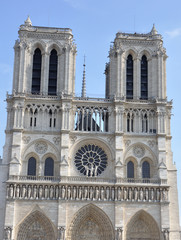 Fototapeta na wymiar cathédrale de notre dame de Paris 4
