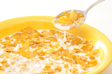 corn flakes in a yelow pot © Eva Vargyasi