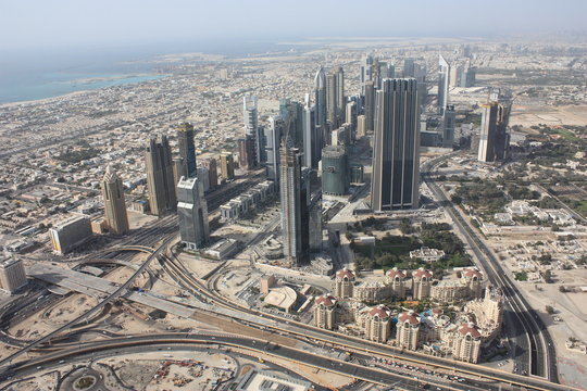 areal view of sheikh zayed road in dubai
