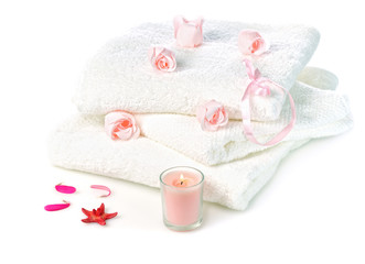 Obraz na płótnie Canvas white towels with roses