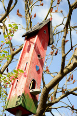 rotes Vogelhaus