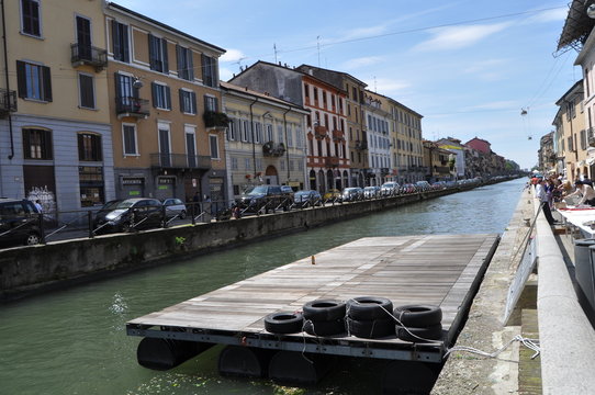 Una zattera sui Navigli