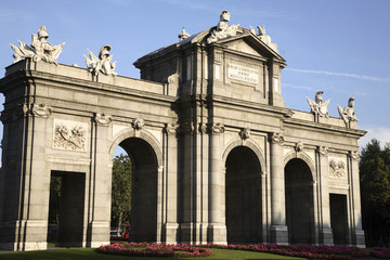 Obraz premium Puerta de Alcala, Madrid, Spain