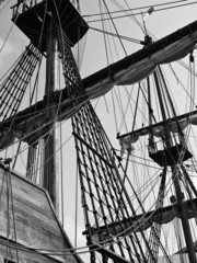 17th Century Galleon Shrouds & Masts