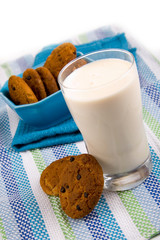 Ryazhenka with oatmeal cookies