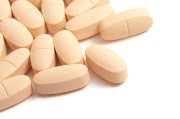 Fototapeta na wymiar Pills isolated on white background
