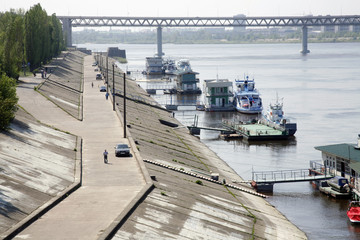 Nizhny Novgorod: Embankment and Metro Bridge