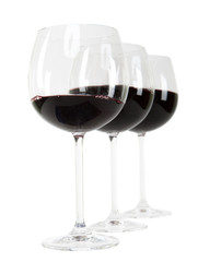 Rotwein im Glas mit Hand erstelltem exaktem Beschneidungspfad