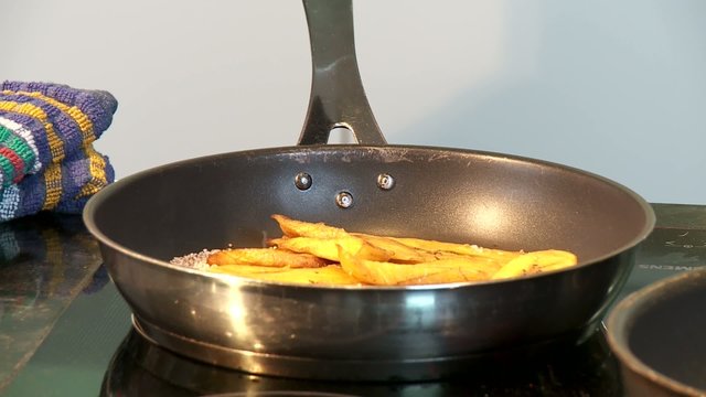 Kochbananen im Pfanne