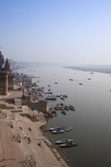 Pilgerstadt Varanasi in Indien am heiligen Ganges