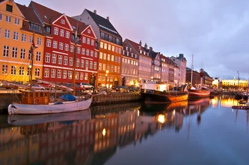 Kopenhagen - Nyhavn bij nacht © Alexi Tauzin