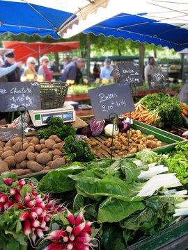 Bettes du march&eacute;