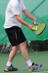 avant un service au tennis