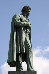 Fototapeta premium Statue to poet A.Pushkin